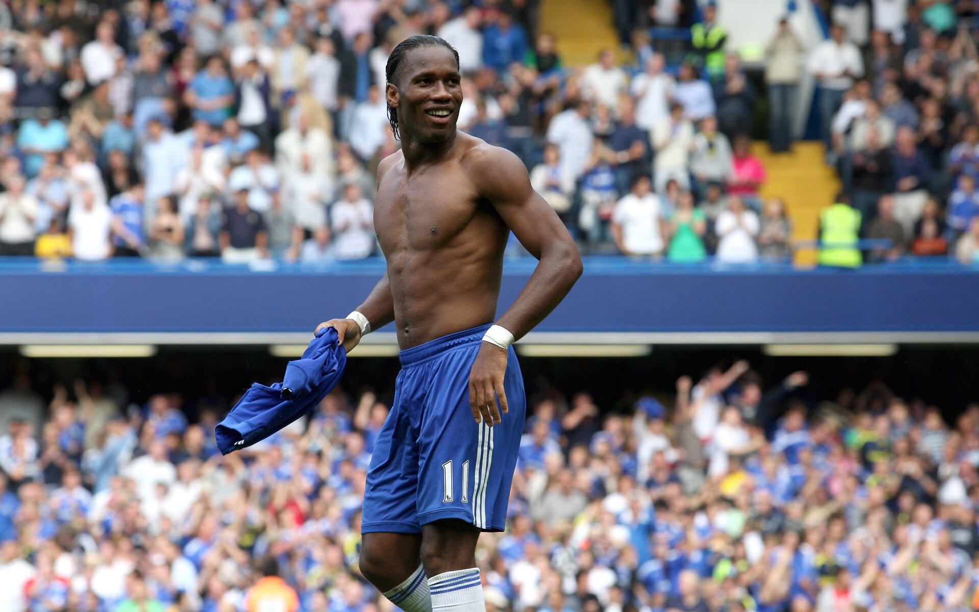 莎拉波娃重返赛场，晋级下一阶段首场状态出色，皇家马德里观众沸腾！再创辉煌时刻